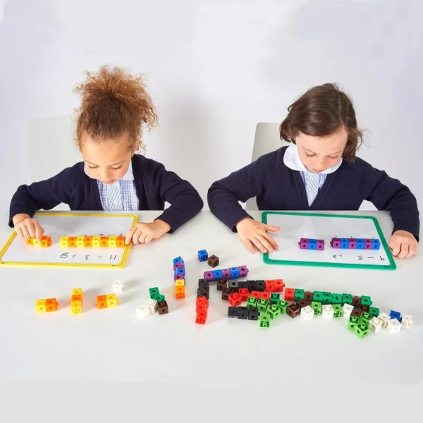 Interlocking Cubes - Image 5
