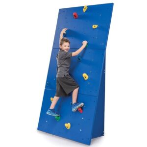 Side climb wall with 20 stones
