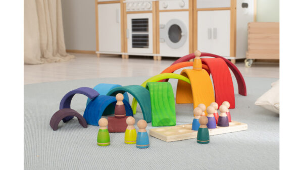 Rainbow Playing Figures - Image 2