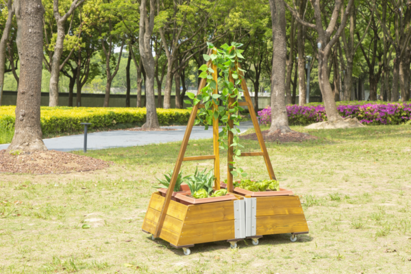 Mobile Flowerbed with triangular trellis (Set)