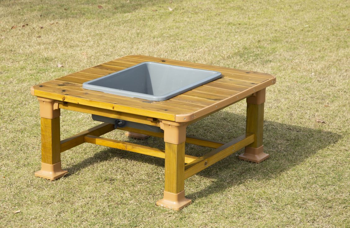 Outdoor square Messy Table